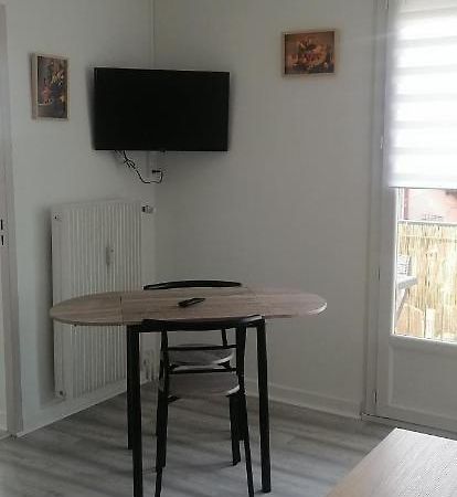 Appartement Avec Balcon Et Parking Prive Roanne Dış mekan fotoğraf